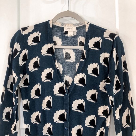LOFT Outlet | NWT Abstract Floral Cardigan - Picture 6 of 13